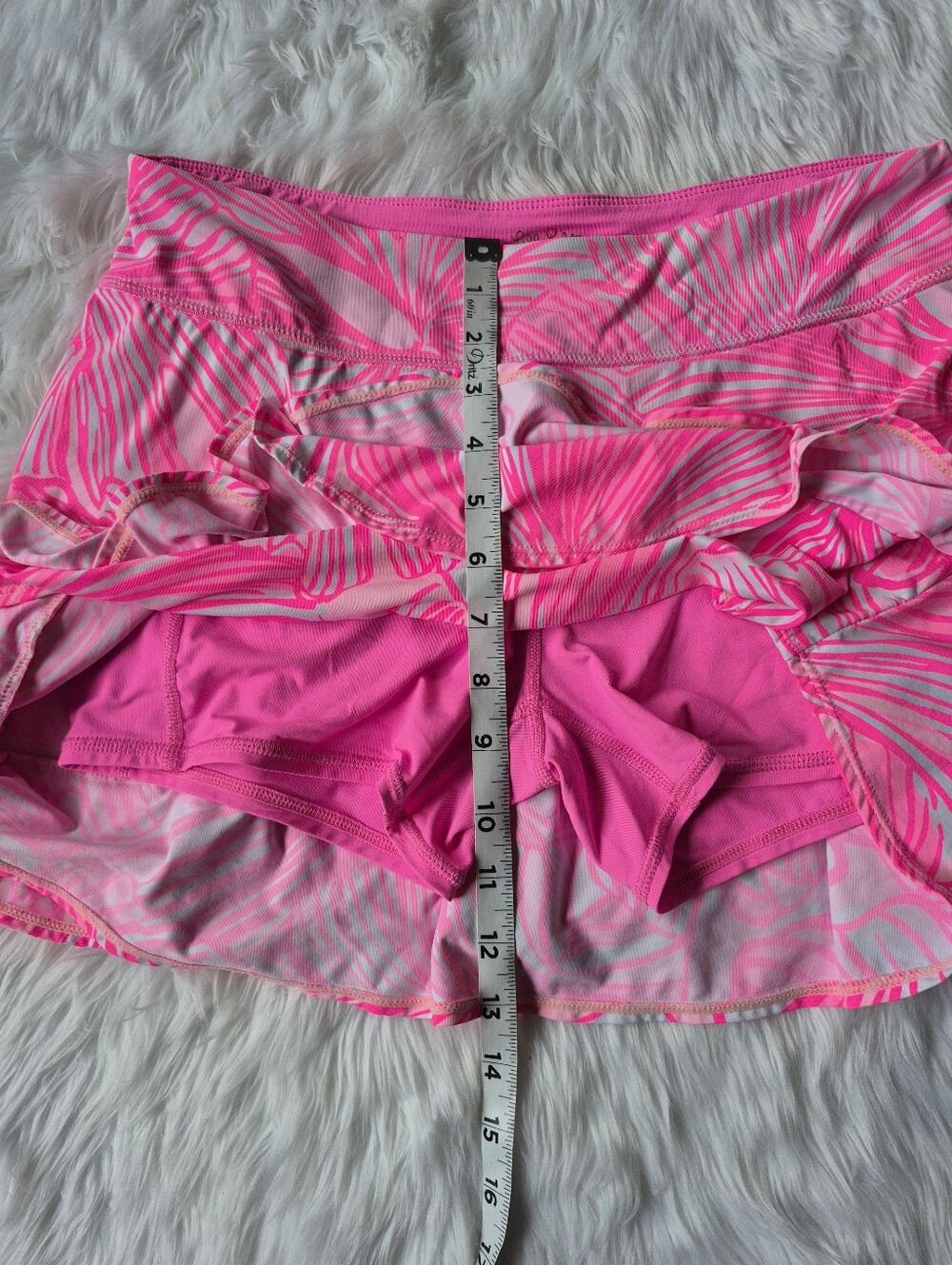 Lilly Pulitzer Luxletic Roslyn Skort Size Medium - Picture 6 of 7